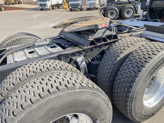 2011 Freightliner Argosy ISX 500
