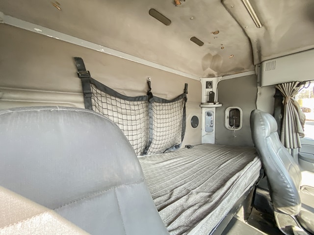 2011 Freightliner Argosy ISX 500