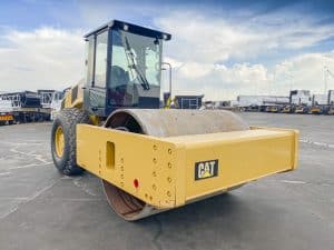 2015 Caterpillar CS78B Drum Roller
