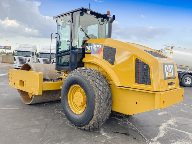 2015 Caterpillar CS78B – 19 Ton Soil Roller Compactor