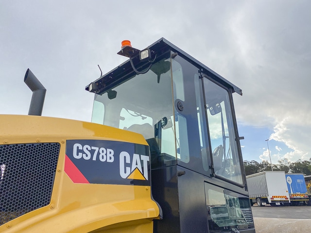 2015 Caterpillar CS78B – 19 Ton Soil Roller Compactor