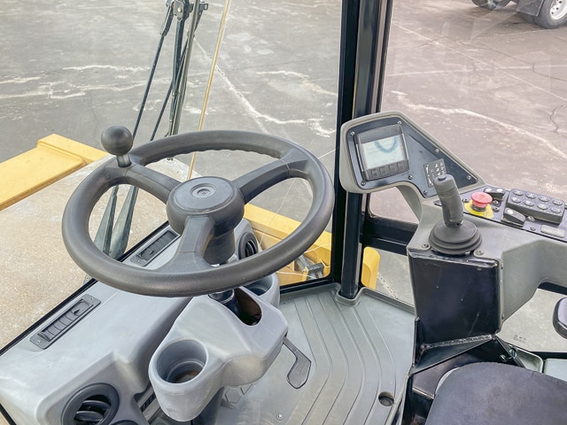 2015 Caterpillar CS78B – 19 Ton Soil Roller Compactor