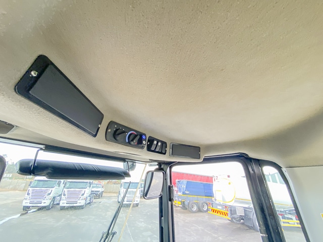2015 Caterpillar CS78B – 19 Ton Soil Roller Compactor