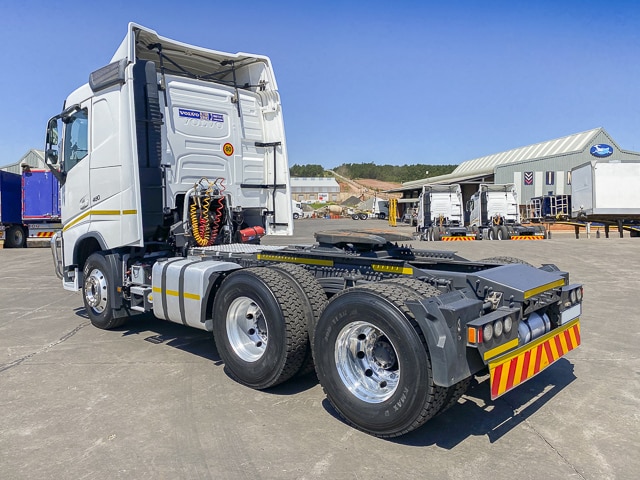 2021 Volvo FH480 – 6×4 Truck Tractor
