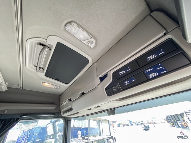 2020 Scania R560 – 6×4 Abnormal Lowbed Truck Tractor