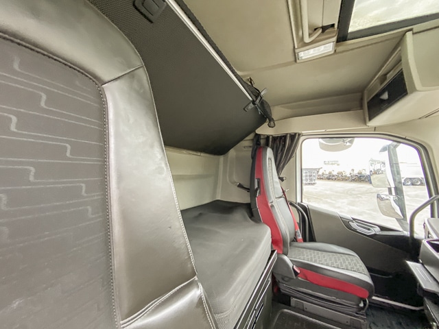2019 Volvo FH440 – 6×4 Truck Tractor