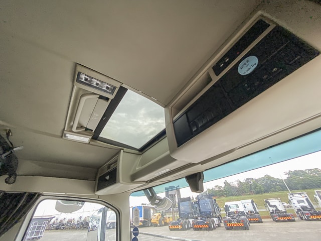 2019 Volvo FH440 – 6×4 Truck Tractor