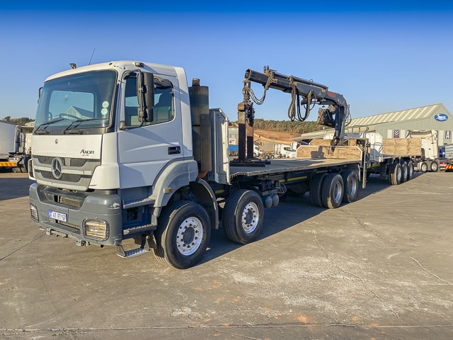 2015 Mercedes-Benz Axor 3535 Brick Crane Truck & Trailer