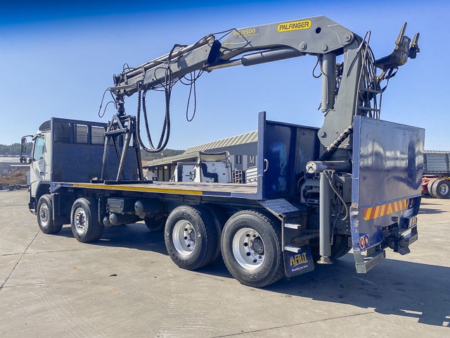 2014 Volvo FMX 400 Brick Crane Twin Steer Truck