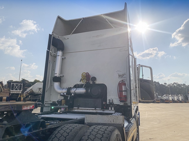 2012 International Eagle 9800I – 6×4 Truck Tractor