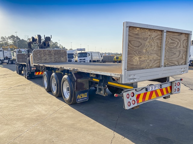 2015 Mercedes-Benz Axor 3535 Brick Crane Truck & Trailer