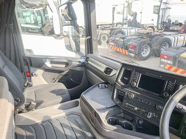 2019 Scania G460 – 6×4 Truck Tractor