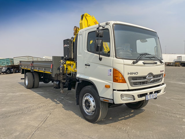 2015 Hino 500-1626 Dropside Crane - 8 Ton Truck