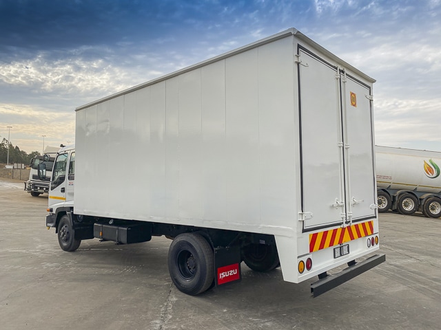 2008 ISUZU FREIGHTER 500 CLOSED BOX – 5 Ton TRUCK