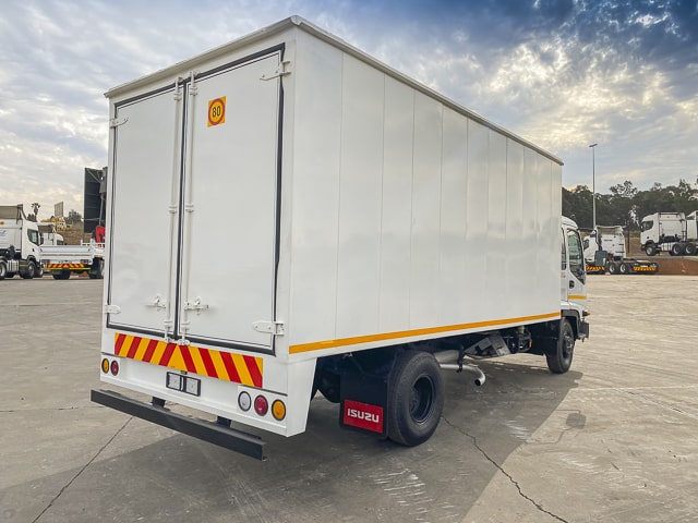 2008 ISUZU FREIGHTER 500 CLOSED BOX – 5 Ton TRUCK