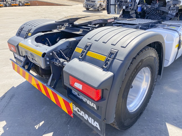2023 Scania P410 – 4×2 Truck Tractor