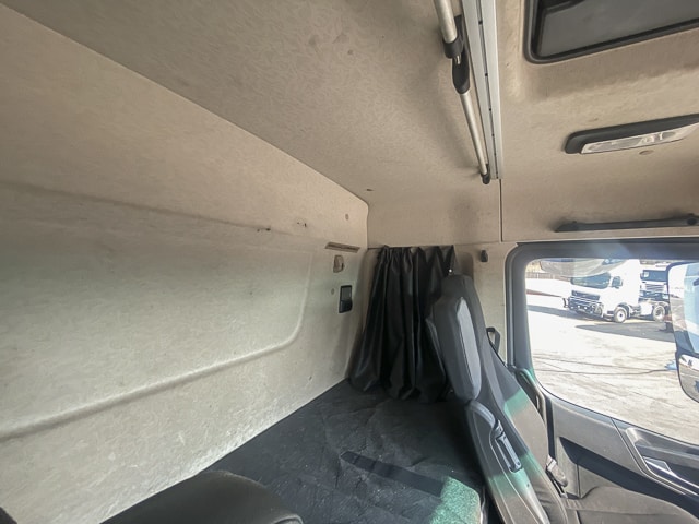 2022 Mercedes-Benz Actros 1836 – 4×2 Truck Tractor