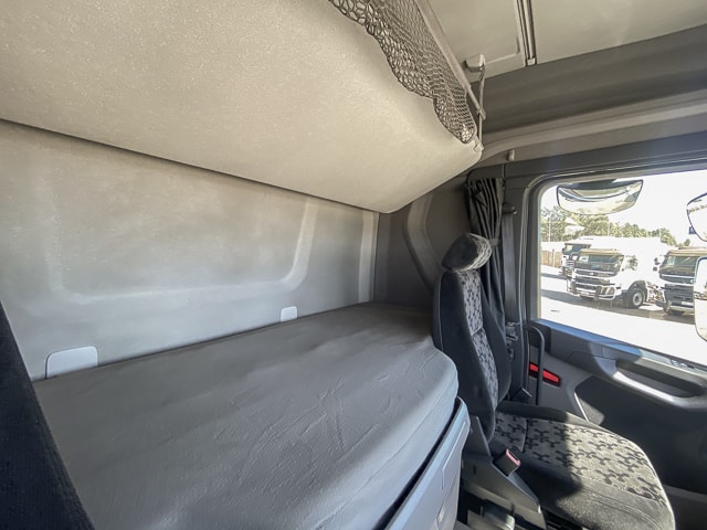 2021 Scania R460 – 6×4 Truck Tractor