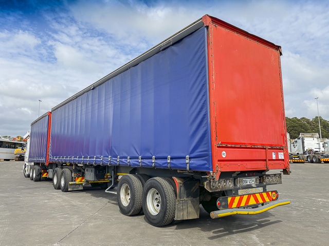 2015 Henred Fruehauf Tautliner - Superlink Trailer