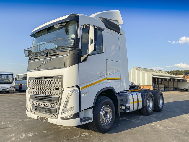2021 Volvo FH520 – 6×4 Truck Tractor