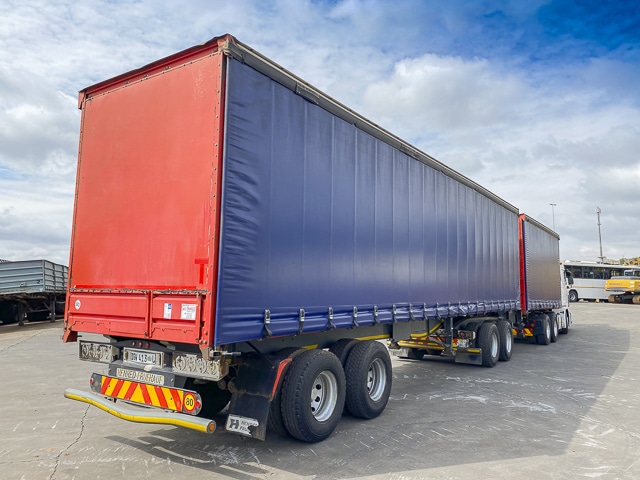 2015 Henred Fruehauf Tautliner – Superlink Trailer