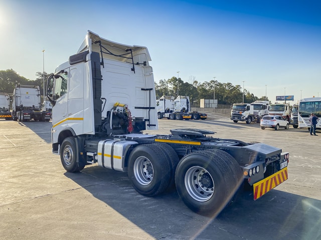 2021 Volvo FH520 – 6×4 Truck Tractor