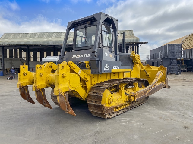 2011 Shantui SD22W – 24 Ton Dozer