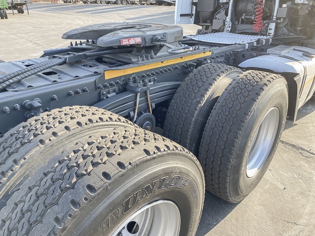 2021 Volvo FH520 – 6×4 Truck Tractor