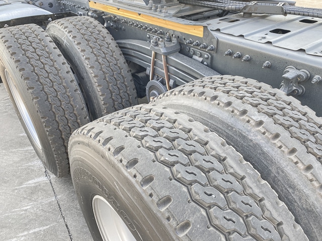 2021 Volvo FH520 – 6×4 Truck Tractor