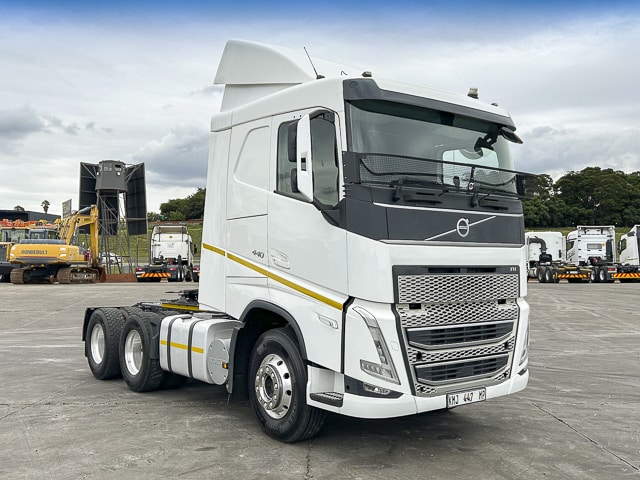 2022 Volvo FH440 – 6×4 Truck Tractor