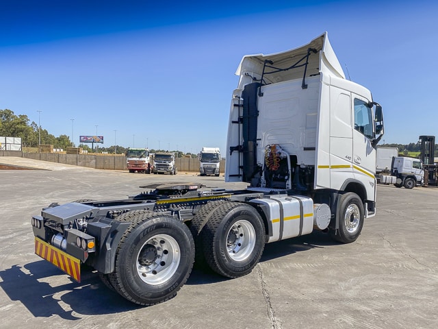 2022 Volvo FH440 – 6×4 Truck Tractor