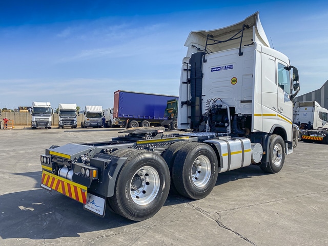 2021 Volvo FH440 – 6×4 Truck Tractor