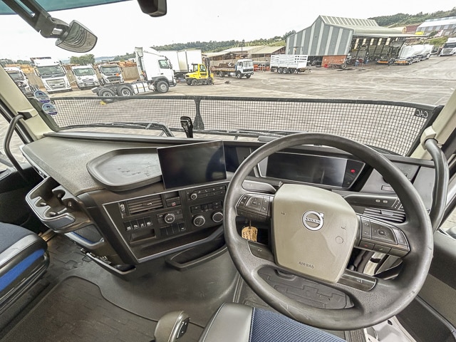 2022 Volvo FH440 – 6×4 Truck Tractor