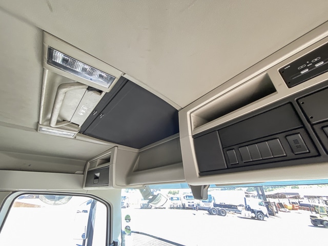 2022 Volvo FH440 – 6×4 Truck Tractor