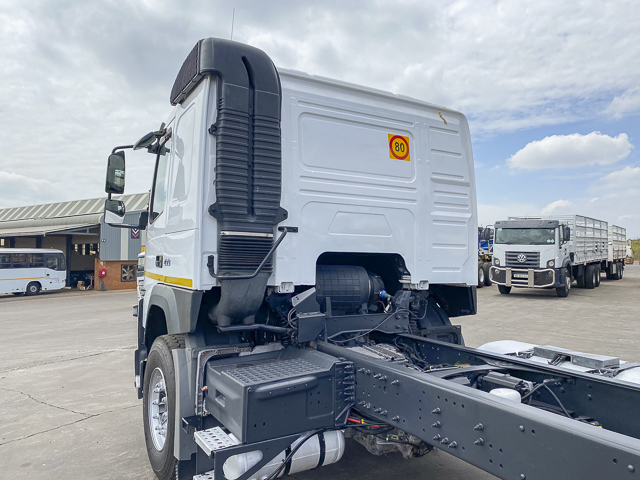 2017 Volvo FMX 400 – 6×4 Rigid Chassis Cab Truck