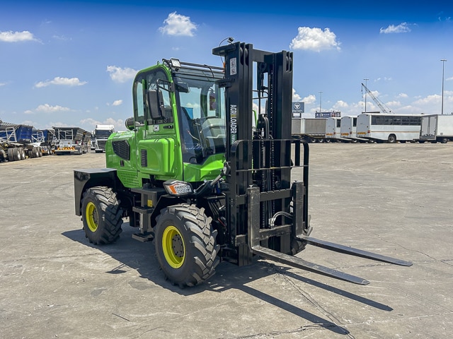 2026 All Terrain Forklift & Loader F4W445 – 4 Ton 4×4