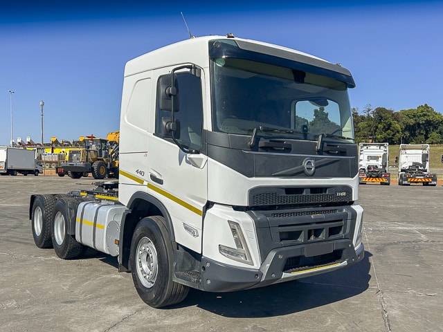 2024 Volvo FMX 440 – 6×4 Truck Tractor