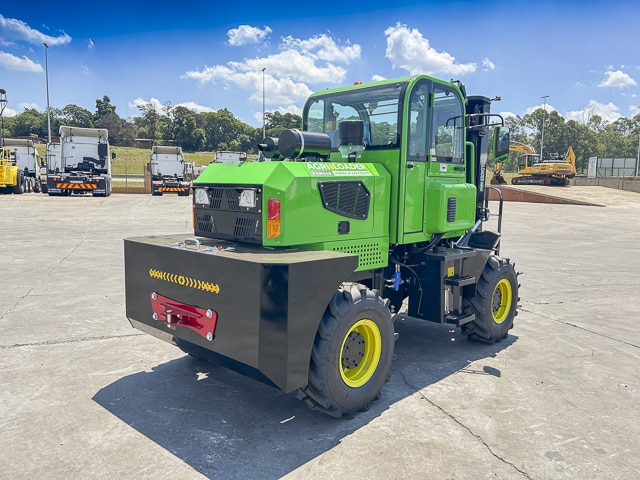 2026 All Terrain Forklift & Loader F4W445 – 4 Ton 4×4