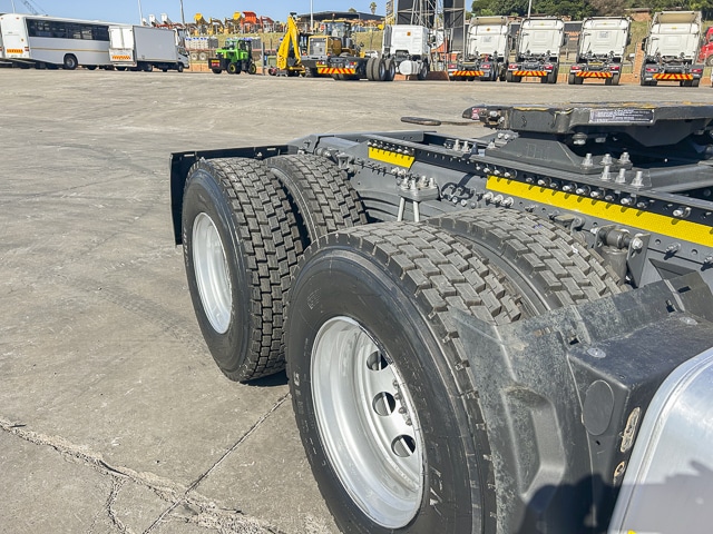2024 Volvo FMX 440 – 6×4 Truck Tractor