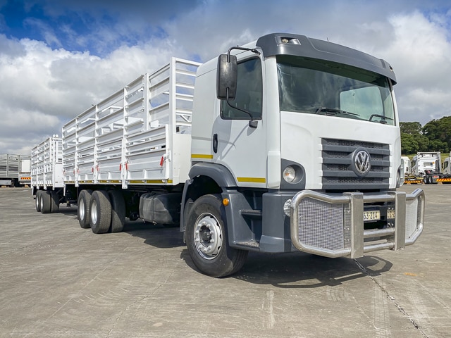 2018 Volkswagen 24-250 Cattle Truck & Drawbar Trailer