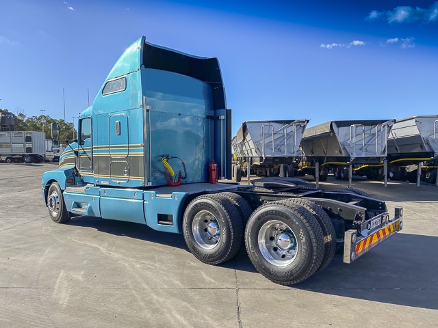 1997 Kenworth T600 Aerocab- 6×4 Truck Tractor