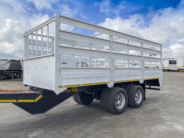 2018 Volkswagen 24-250 Cattle Truck & Drawbar Trailer