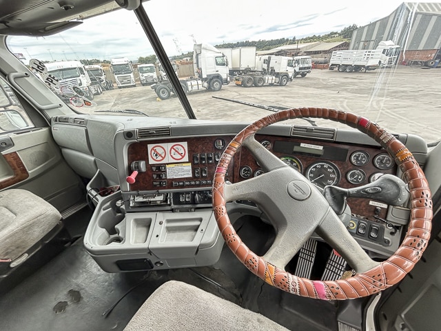 2013 Freightliner Argosy ISX 500 – 6×4 Truck Tractor