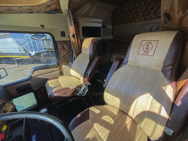 1997 Kenworth T600 Aerocab- 6×4 Truck Tractor