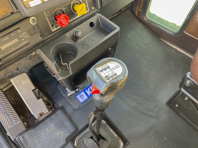 1997 Kenworth T600 Aerocab- 6×4 Truck Tractor