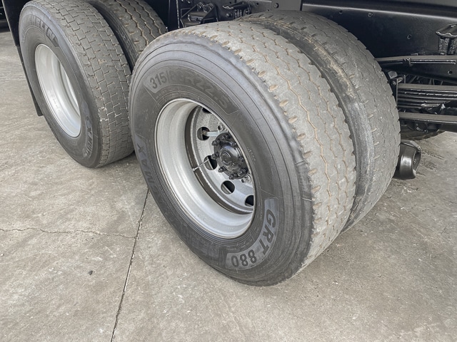 2018 Volkswagen 24-250 Cattle Truck & Drawbar Trailer