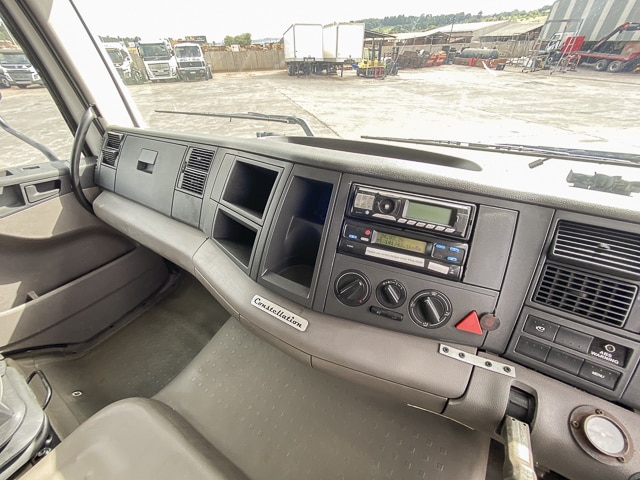2018 Volkswagen 24-250 Cattle Truck & Drawbar Trailer