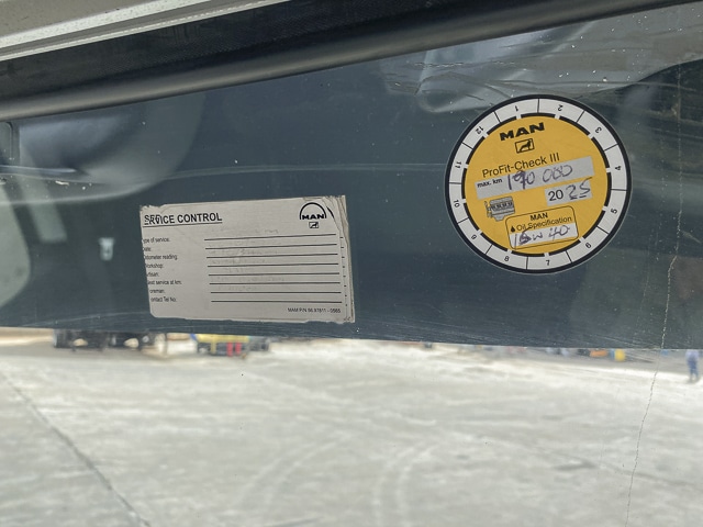 2018 Volkswagen 24-250 Cattle Truck & Drawbar Trailer