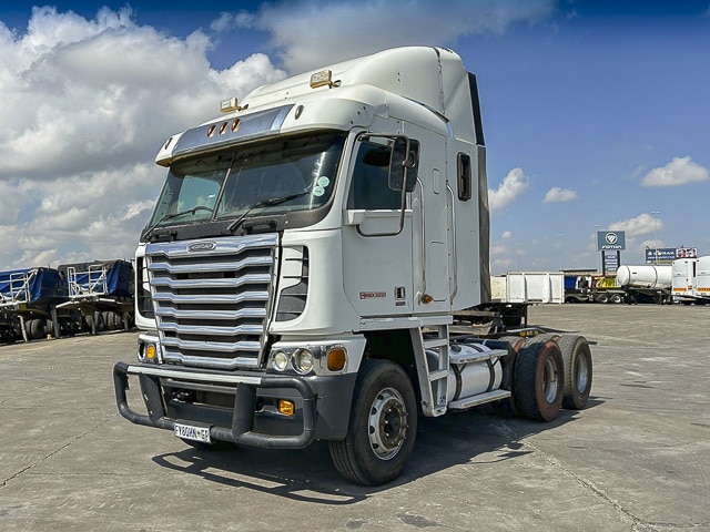 2014 Freightliner Argosy ISX 500 – 6×4 Truck Tractor