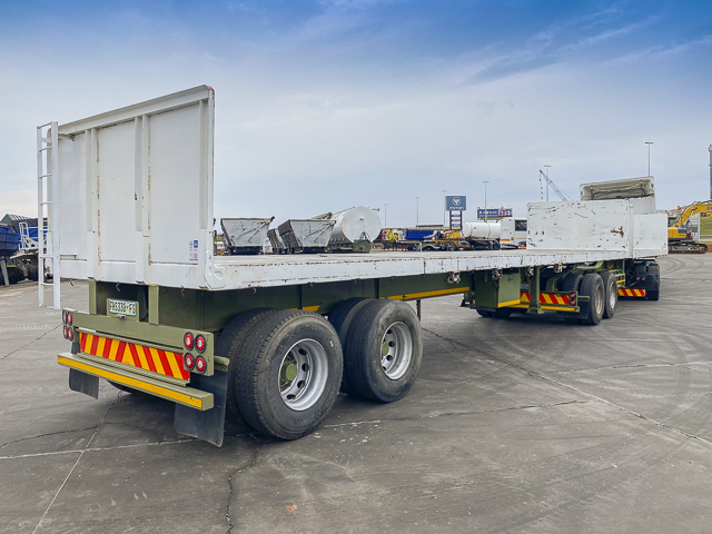 2013 Paramount Flatdeck Link Trailer